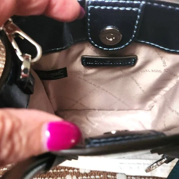 Michael Kors Mercer Small Patent Crossbody Bag - Teal Metallic - Like New - Picture 4 of 7